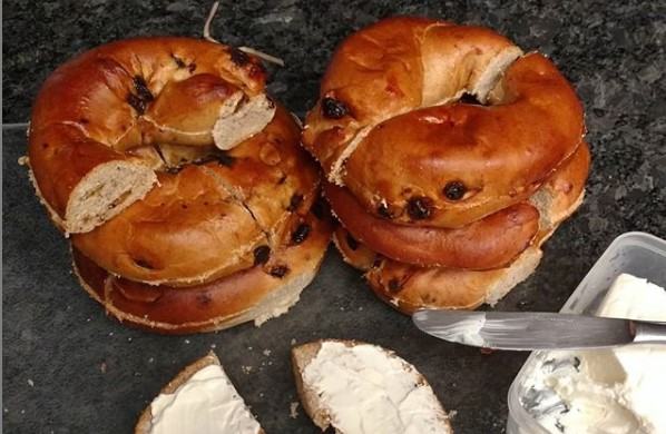 Cinnamon Raisin Bagels easy recipe