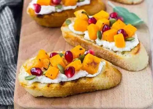 How to Make Pomegranate and Roasted Butternut Squash Crostini – 5 Steps 1 how to make Pomegranate and Roasted Butternut Squash Crostini