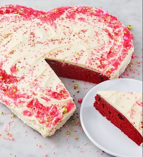 How to Make a Valentine’s Day Heart Shaped Cake – Simple Steps and ...